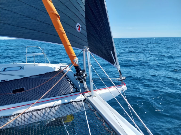 Catamarano a noleggio a Locmiquélic al miglior prezzo