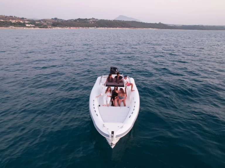 Noleggio Gommone Pajara con patente nautica