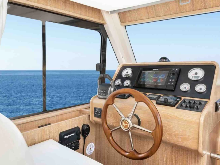 Noleggiare una sasga 34 HT a Cavalaire-sur-Mer