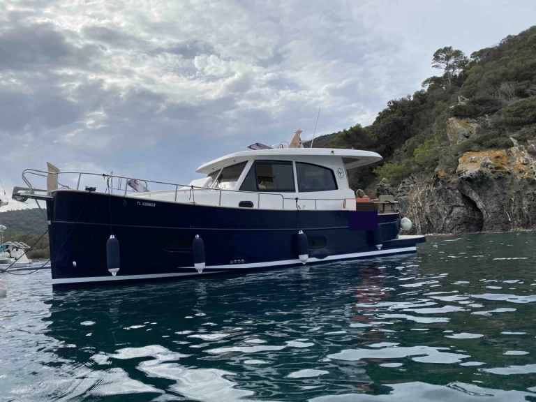Noleggio a Cavalaire-sur-Mer – sasga 34 HT su SamBoat