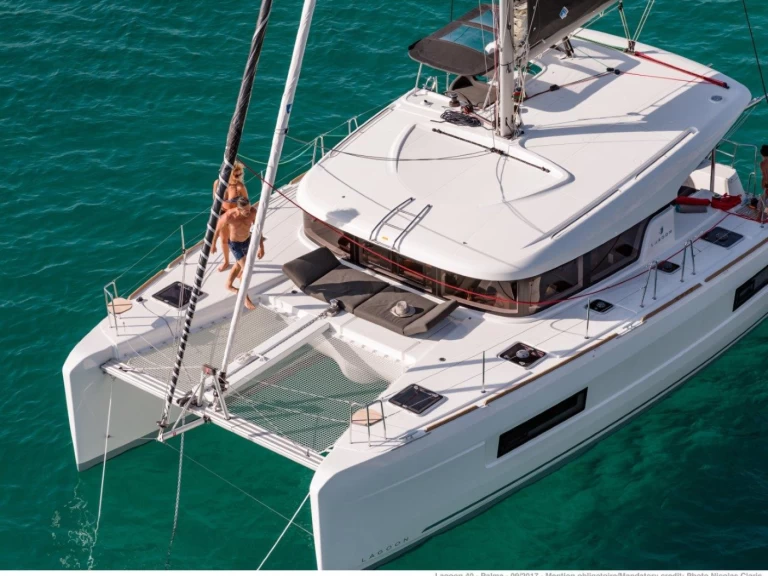 Noleggio Catamarano Lagoon con patente nautica