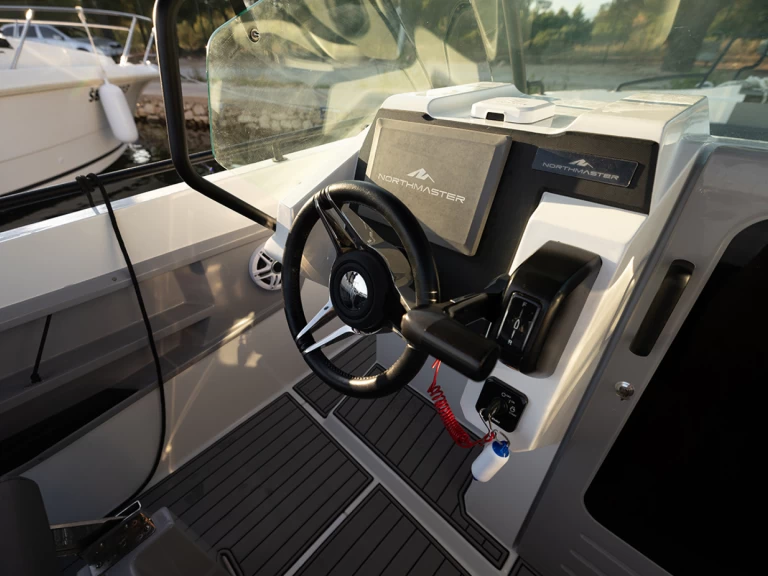 Noleggio Barca a motore a Sebenico – Northmaster Northmaster 685 Cruiser