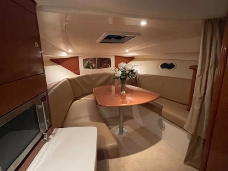Noleggio barche Jeanneau Prestige 30 S a Six-Fours-les-Plages su Samboat