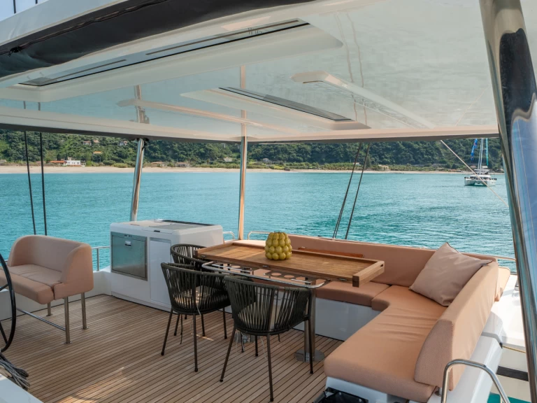 Noleggio Catamarano a Salerno – Lagoon Lagoon 55