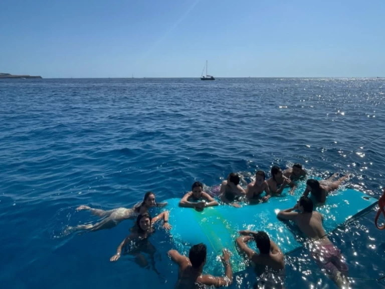 Noleggio Barca a vela Custom Made con patente nautica