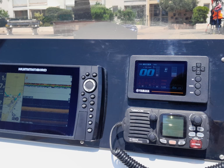 Noleggio Gommone a Gruissan – Capelli Tempest 700