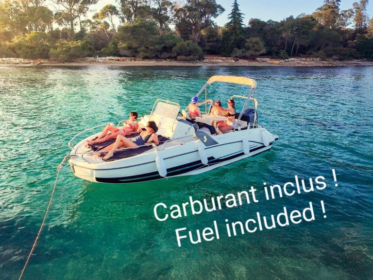 Noleggiare una Bénéteau Flyer 6.6 SUNdeck a Vieux Port de Cannes