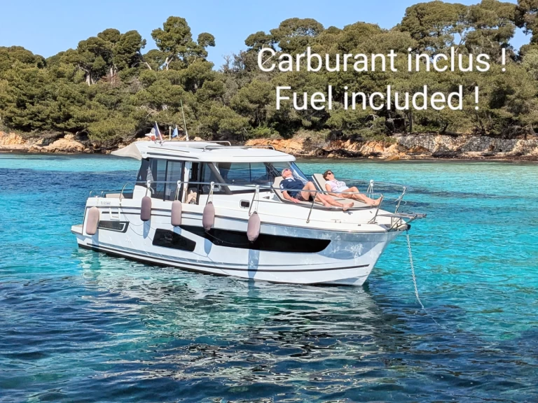 Noleggio Barca a motore Jeanneau con patente nautica