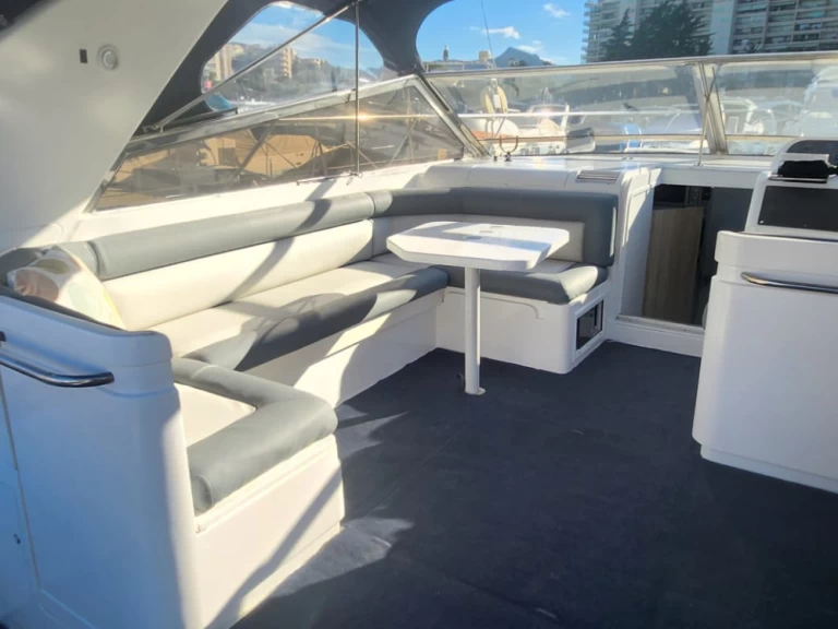 Noleggio Barca a motore con o senza skipper Fairline a Cannes