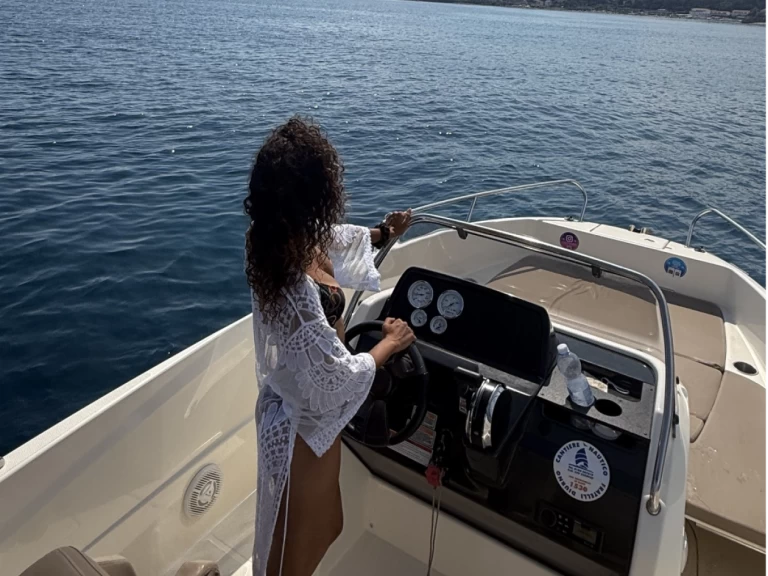 Idea Marine IDEA 58 da affittare a  Arma di Taggia