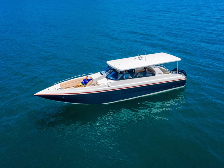 Noleggiare una SEAT SB399 a Bo Put