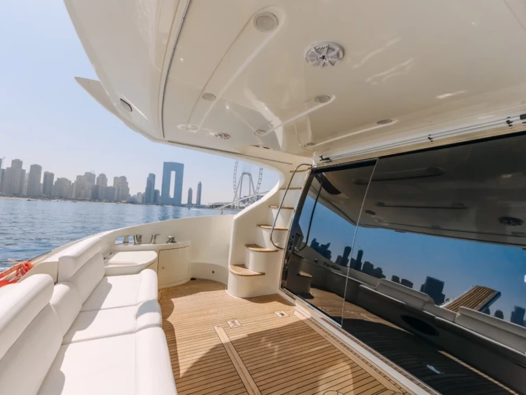 Noleggio Barca a motore Azimut con patente nautica