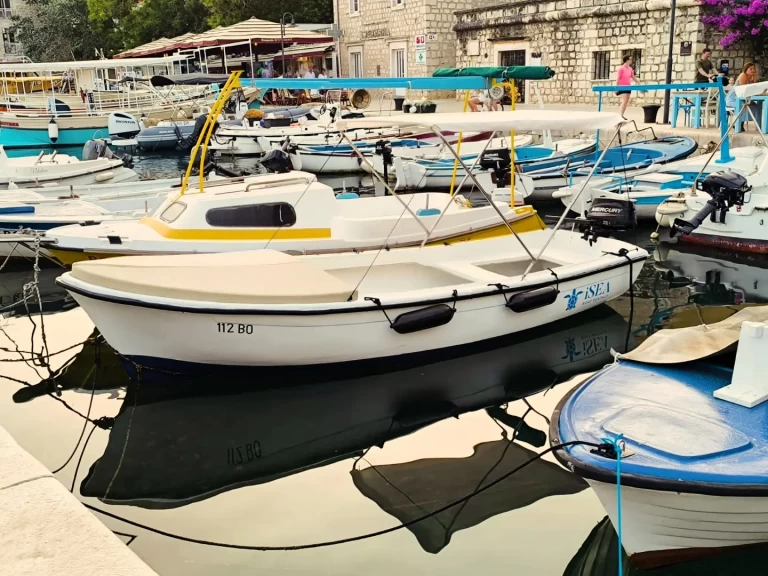 Noleggio barche Bol economico Pasara