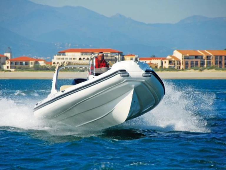 Nuova Jolly Blackfin 25 Elegance da affittare a  Bol