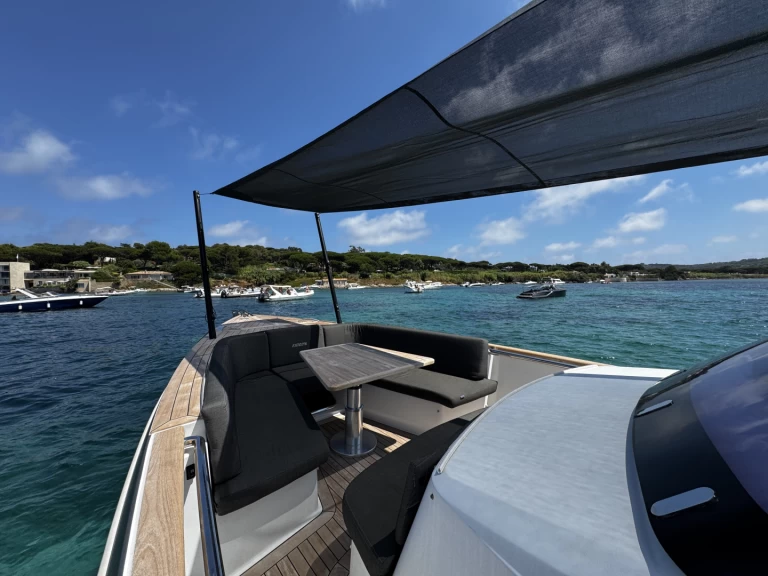 Noleggio Barca a motore con o senza skipper Fjord a Port Grimaud