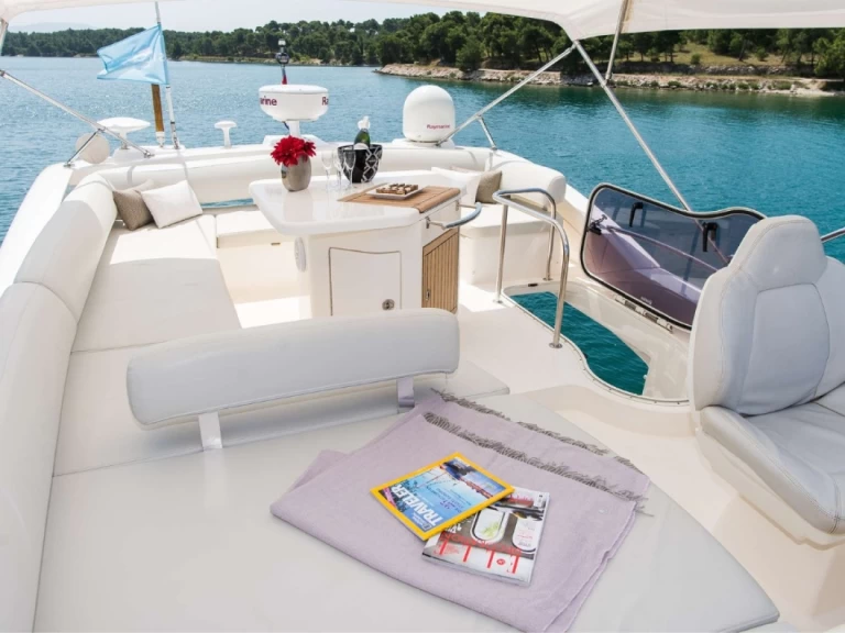 Noleggio barche Antibes economico Azimut 47 Fly