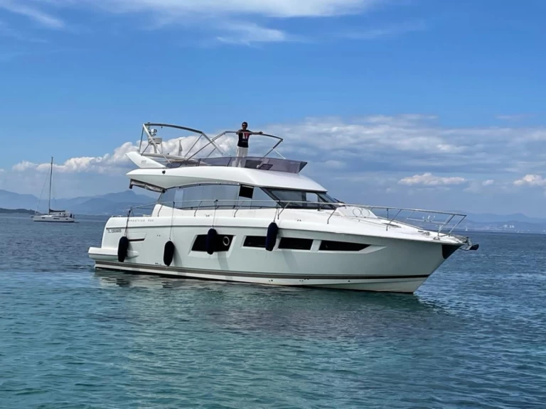 Noleggio Barca a motore a Antibes – Prestige Prestige 500 Fly