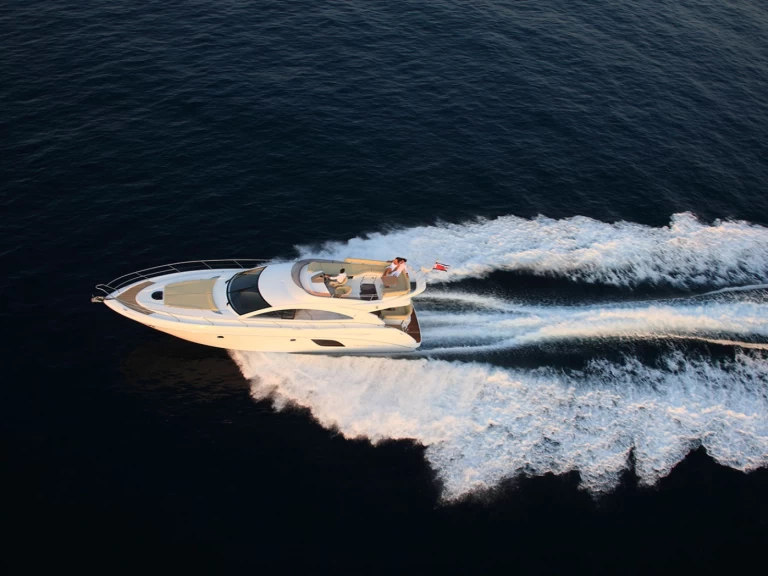 Noleggio a Antibes – Bénéteau Monte Carlo 47 Fly su SamBoat