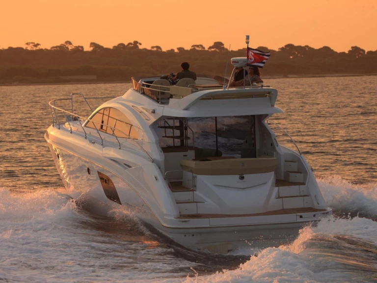 Noleggio barche Antibes economico Monte Carlo 47 Fly