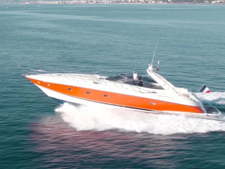 Sunseeker Predator 56 da affittare a  Golfe-Juan