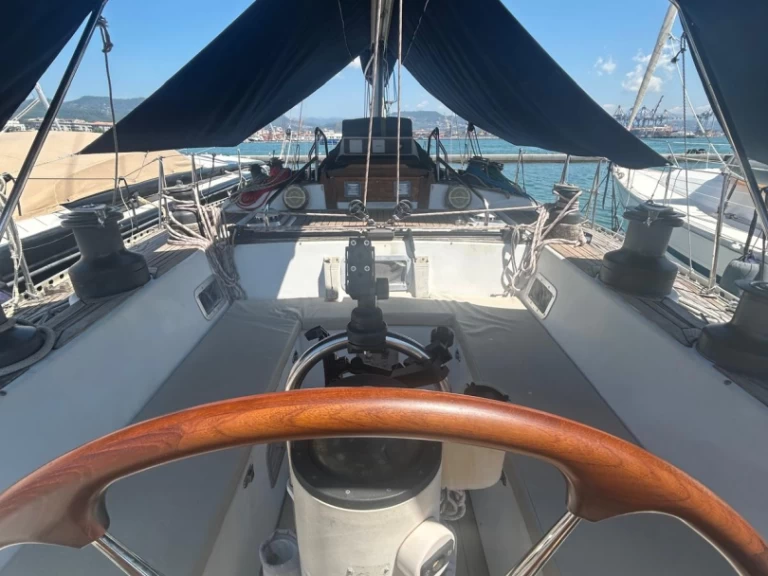 Noleggio Barca a vela Canados con patente nautica