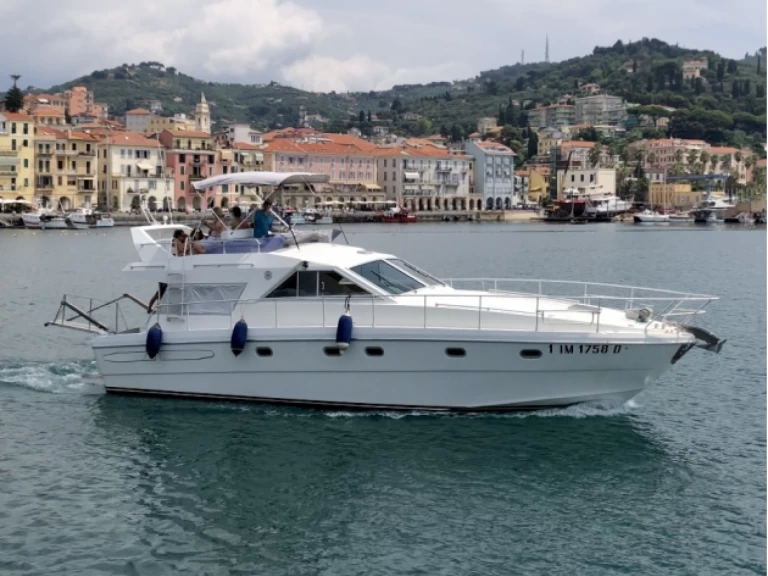 Noleggio barche Raffaelli Storm a San Lorenzo al Mare su Samboat
