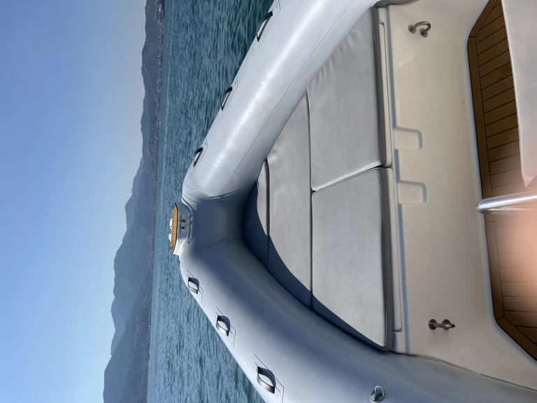 Noleggio barche La Spezia economico Clubman 24