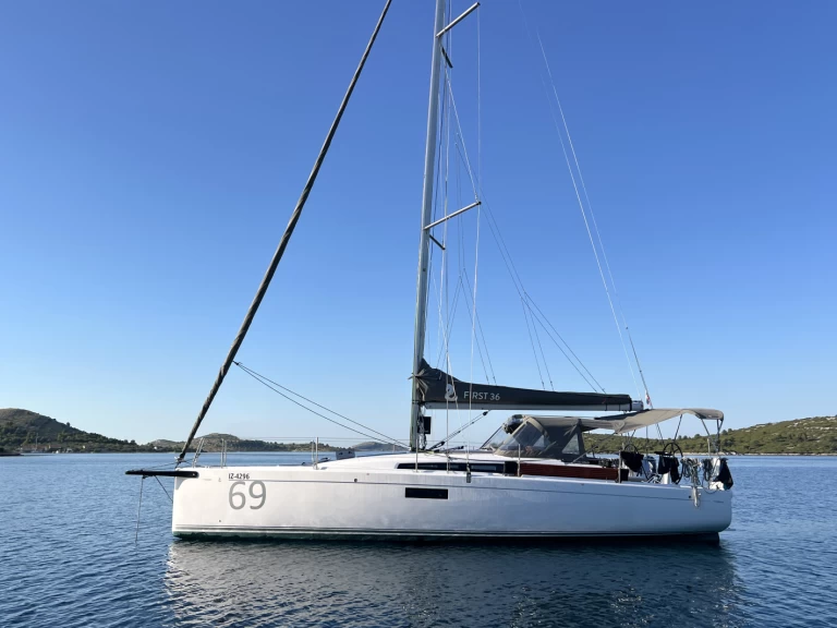 Noleggio barche Bénéteau First 36 a Zaravecchia (Biograd) su Samboat