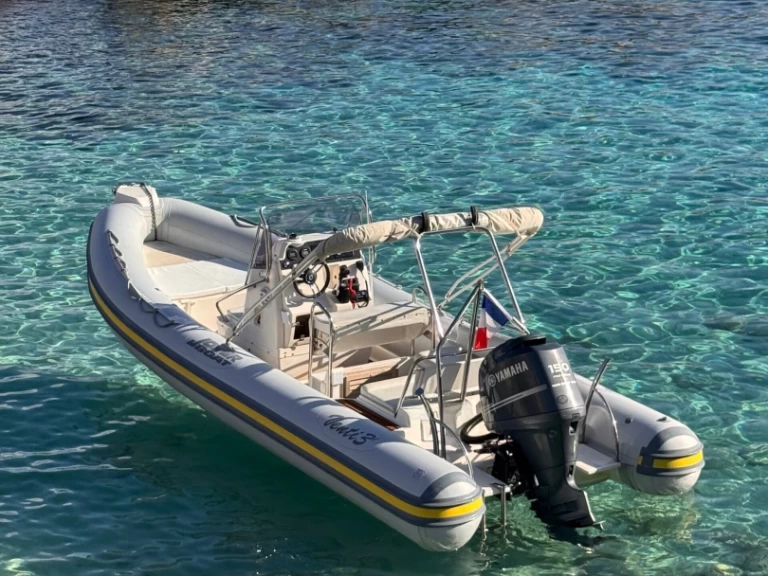 Noleggiare una Joker Boat Clubman 23 a Les Lecques