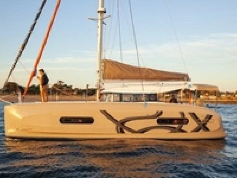 Noleggio Catamarano a Ao Po – Excess Excess 11