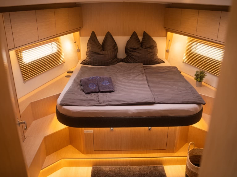 Barca a vela a noleggio a Cala d'Or al miglior prezzo