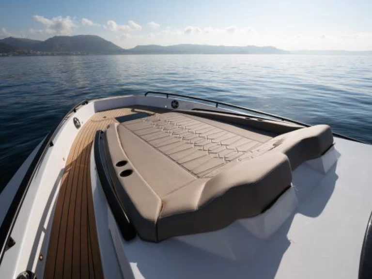 Noleggio Barca a motore con o senza skipper Salpa a Porto Badino