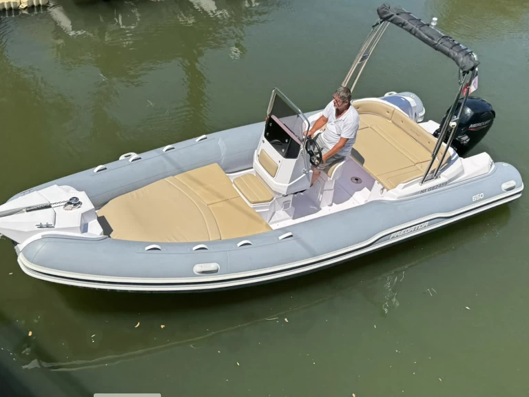 Noleggio Gommone Predator con patente nautica