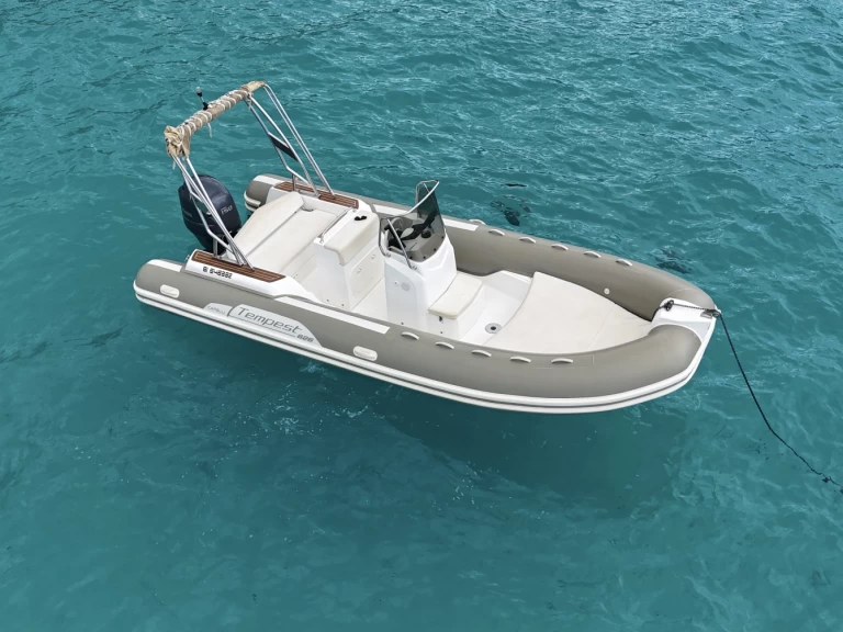Noleggio barche Capelli Tempest 626 Limited a San Fiorenzo su Samboat