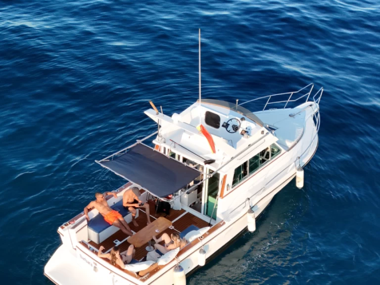 Noleggiare una Fibresport 980 a Badalona