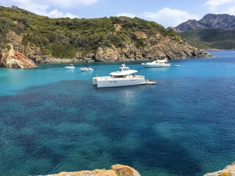 Noleggio Catamarano a Cannes – Lagoon Lagoon 40