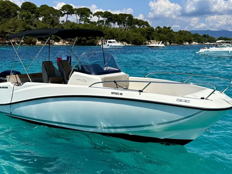 Noleggiare una Quicksilver Activ 605 Open a Marsiglia