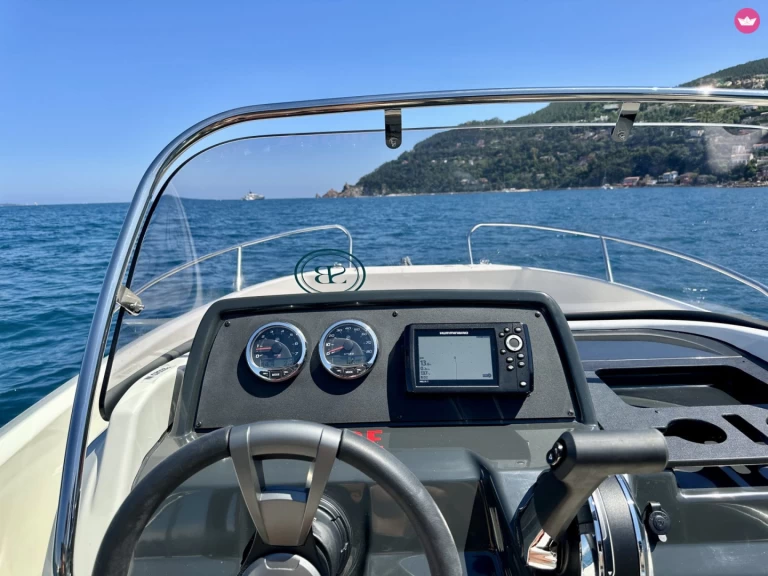 Noleggio barche Quicksilver Activ 605 Open a Marsiglia su Samboat