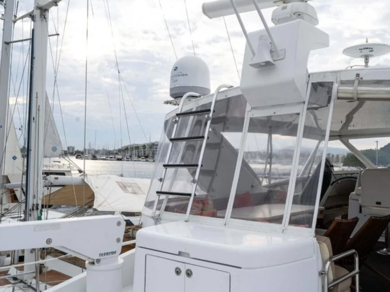 Noleggiare una Custom 65 Motor Yacht a Marina Del Rey