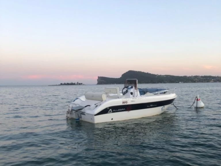 Noleggiare una Allegra Boats All 19 Open a Baveno
