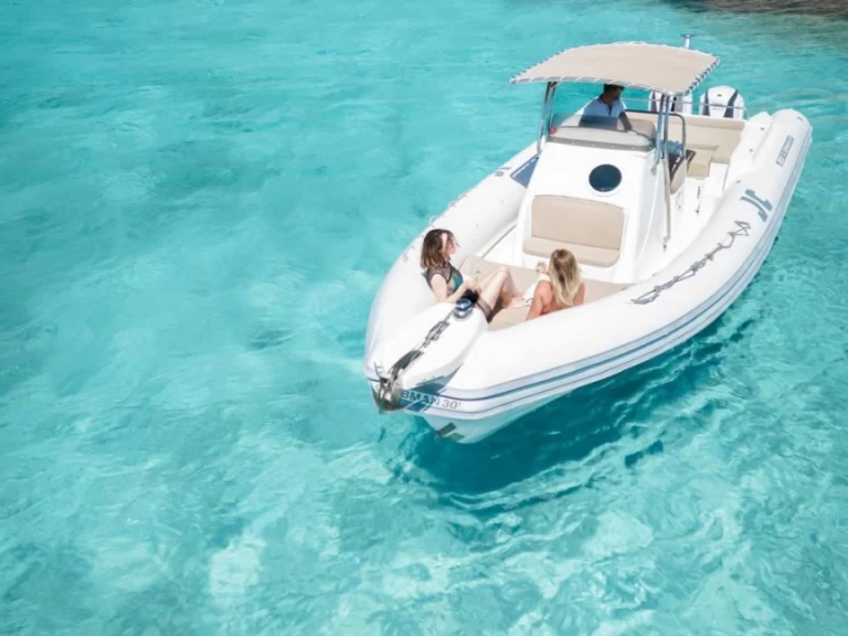 Joker Boat Clubman 30 da affittare a  La Maddalena