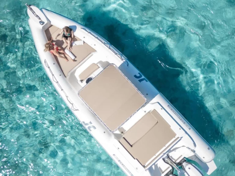 Noleggio Gommone a La Maddalena – Joker Boat Clubman 30