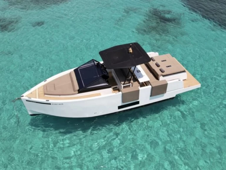 De Antonio D34 da affittare a  Cannes