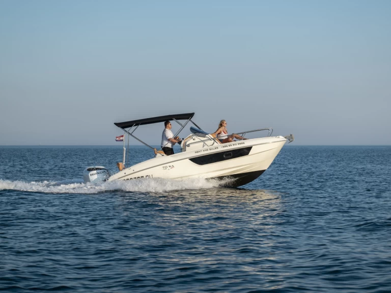 Noleggio a Marina Polesana – Prua al vento 7.0WA su SamBoat