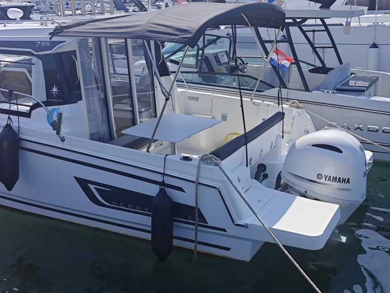 Noleggio Barca a motore con o senza skipper Jeanneau a Punat