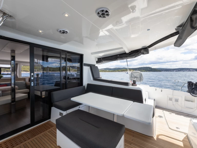 Noleggio barche Lagoon Lagoon 42 Millenium a Rogosnizza su Samboat