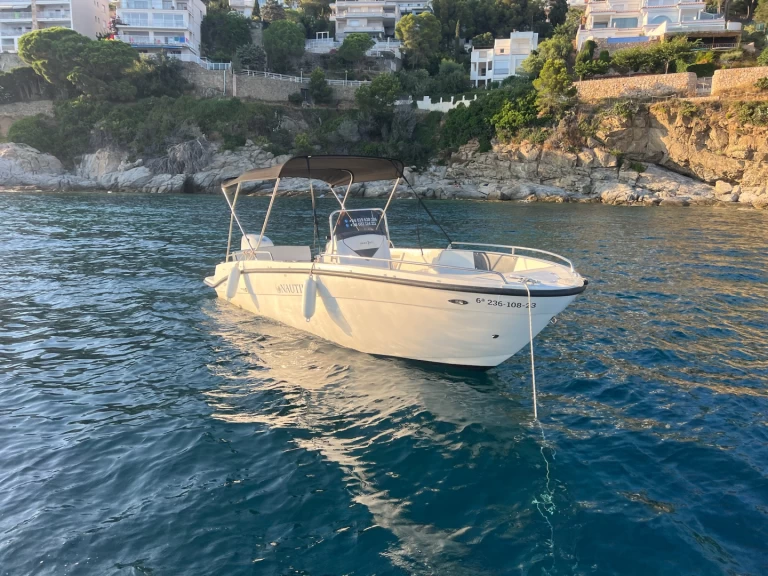 Noleggio Barca a motore con o senza skipper Orizzonti a Empuriabrava