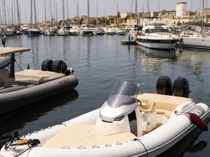 Noleggio barche Marsala economico Strider 9