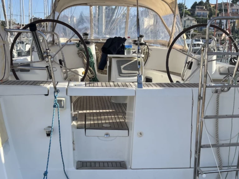 Bénéteau Oceanis 50 da affittare a  Hyères