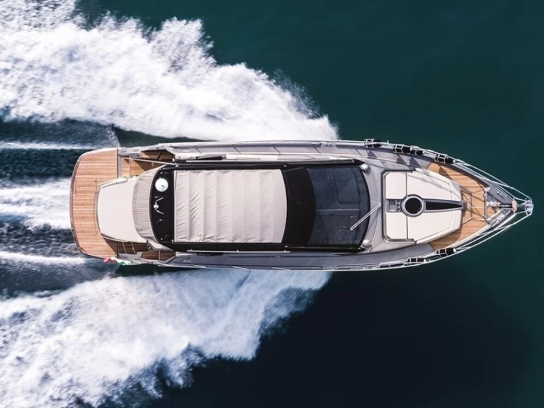 Cranchi Cranchi M44 HT da affittare a  Beaulieu-sur-Mer